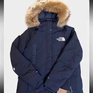 Gently/great condition! used North Face Parka, Navy Blue, size Large. No tags.